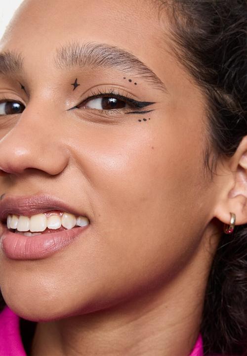 essence - eyeliner pen extra long-lasting WATERPROOF & SMU