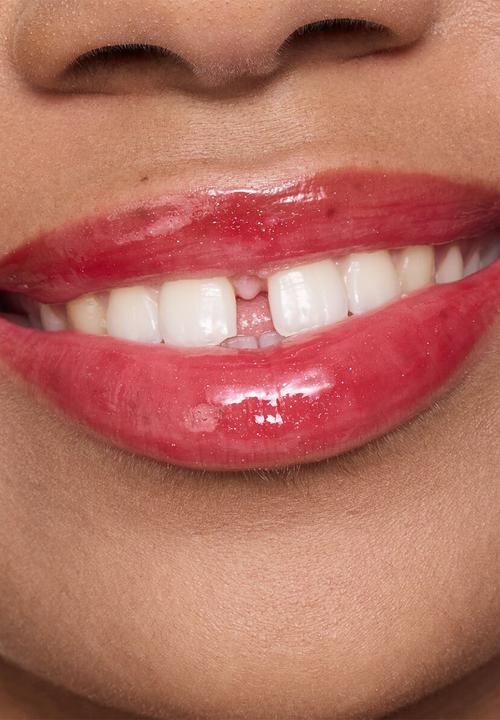 essence - hydra kiss LIP OIL - 12 Ruby Sparkle