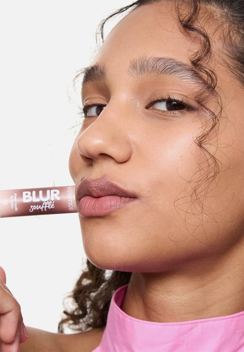 essence - BLUR soufflé sheer nude lip balm - 06 Nude Cocoa