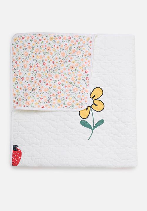 Pop Candy - Wildflower multi quilted coverlet - ivory