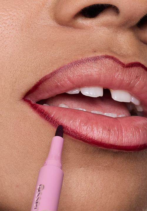 essence - line & STAIN! TATTOO LIP LINER - 01 Everyone`s Nude-Pink