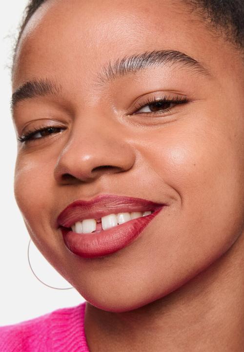 essence - line & STAIN! TATTOO LIP LINER - 01 Everyone`s Nude-Pink