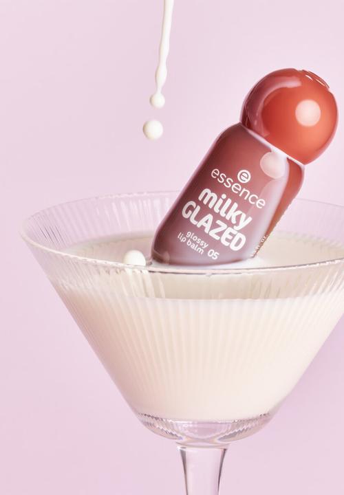 essence - milky GLAZED glossy lip balm - 05 Latte-tude