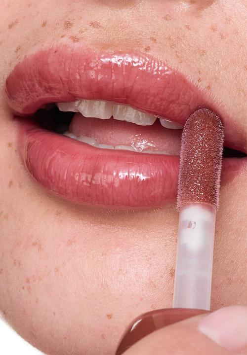 essence - milky GLAZED glossy lip balm - 05 Latte-tude