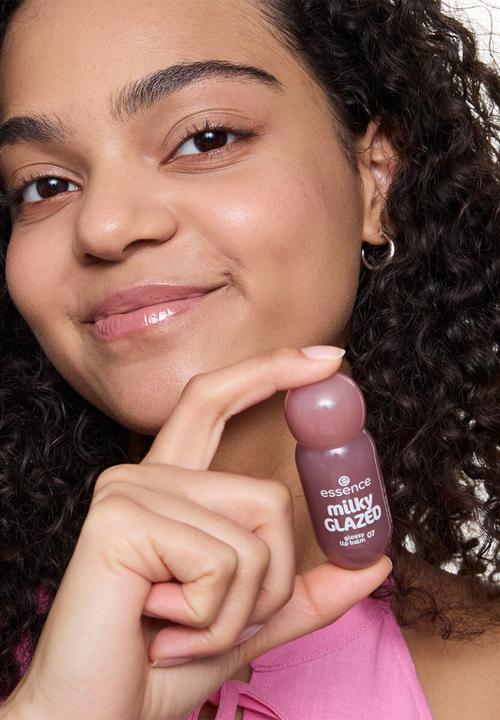 essence - milky GLAZED glossy lip balm - 07 Oat So Creamy