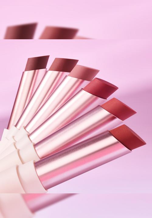 essence - BLUR soufflé sheer nude lip balm - 04 Nude Mauve