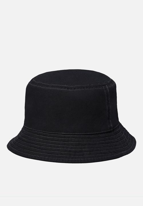 Calvin Klein - Washed Material Rev﻿Ersible Bucket - Black