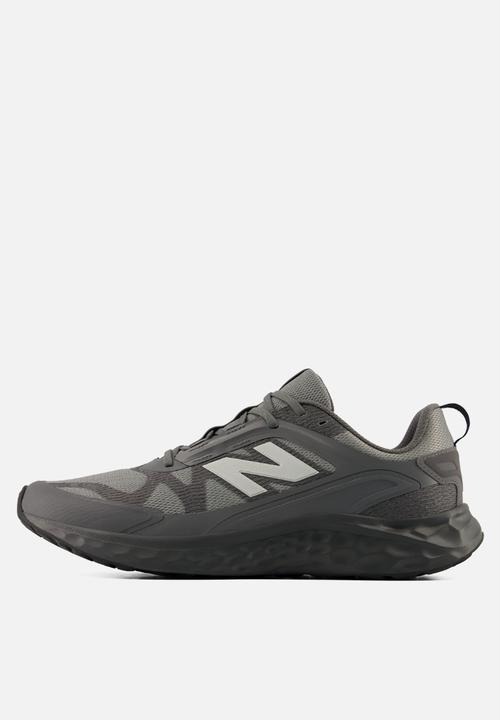 New Balance  - Fresh Foam Arishi v4 Utility - grey