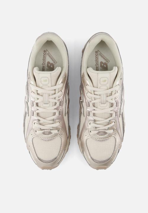 New Balance  - 204L - grey