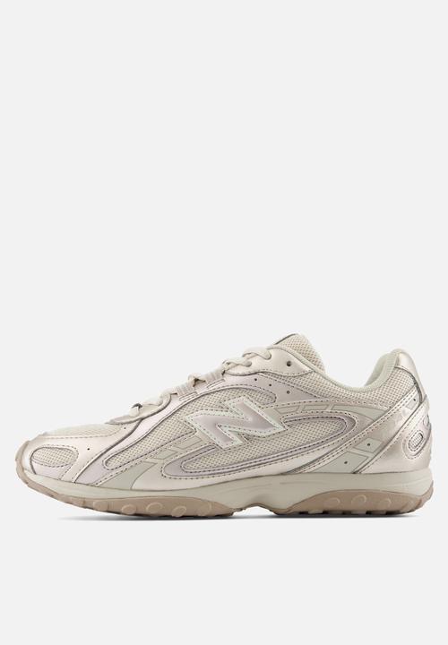New Balance  - 204L - grey