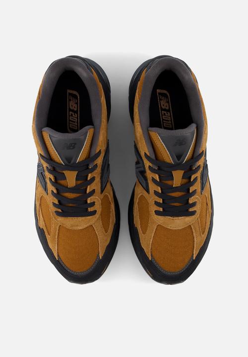 New Balance  - U2010V1 - brown