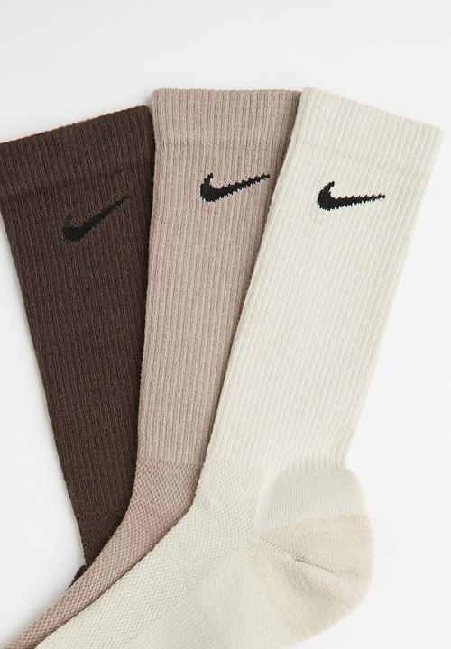 Nike - Nike Everyday Elevated  Crew Socks 3 Pk - Neutral 