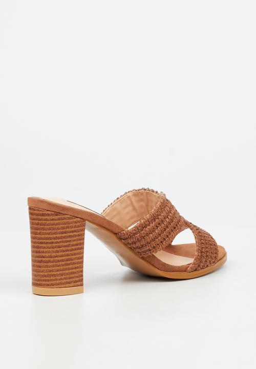 Miss Black - Ambrielle 1 raffia block heel - tan