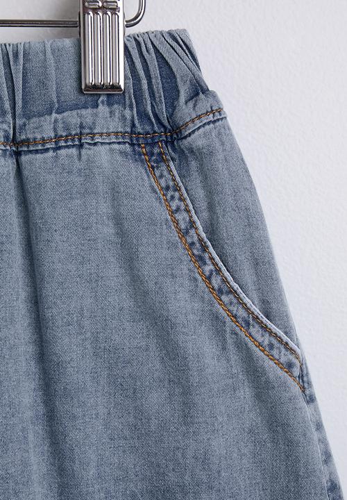 Pop Candy - Broderie blouse with denim shorts - white/blue