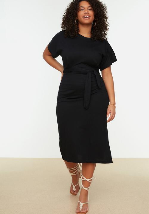 Trendyol - Plus straight cut tie detail slit cotton midi dress - black