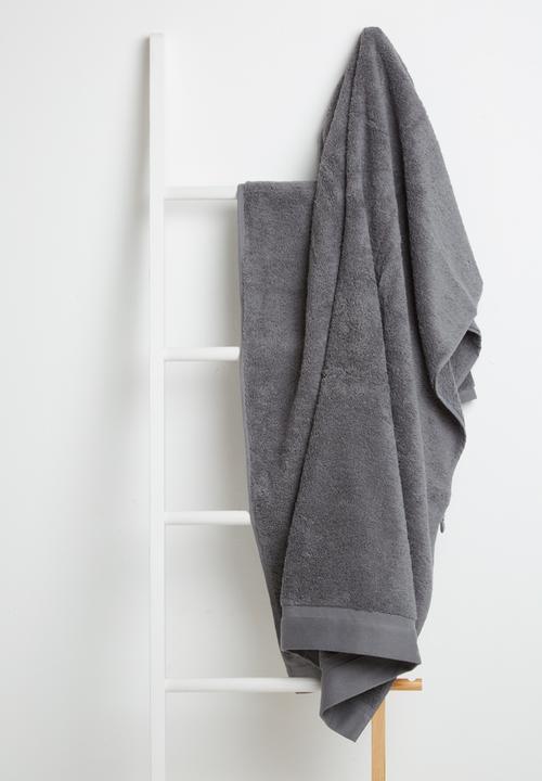 Sixth Floor - Grey bath sheet