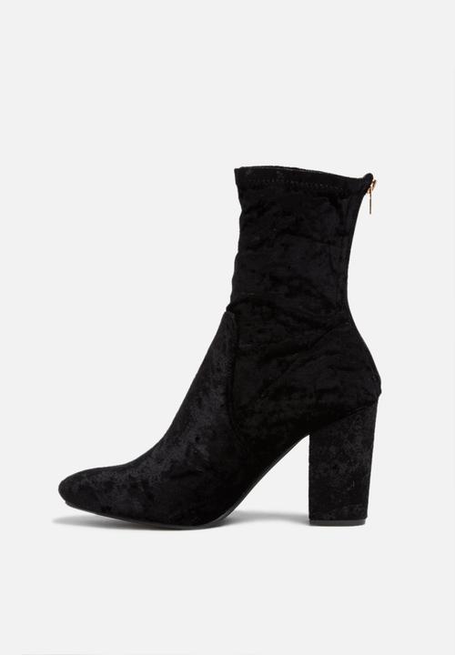 dailyfriday - Leeds velvet boot