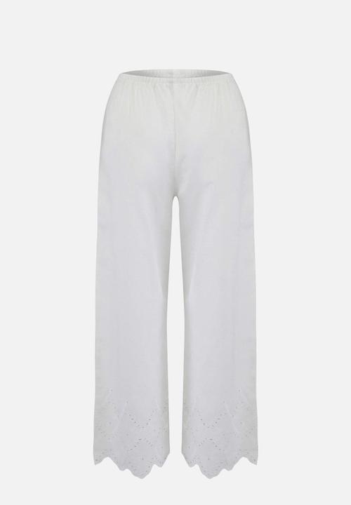 Trendyol - Embroidered Woven Blouse and Capri Pants Set - White