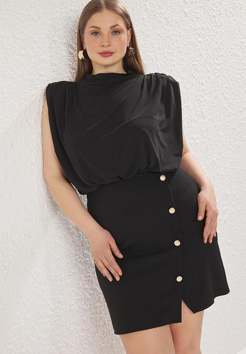 Trendyol - Plus padded mini sleeveless dress - black