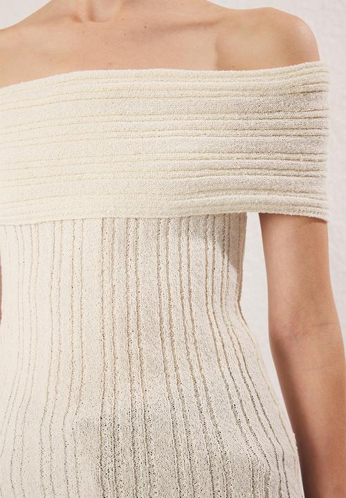 Trendyol - Carmen Collar Textured Slim Blouse - Bone