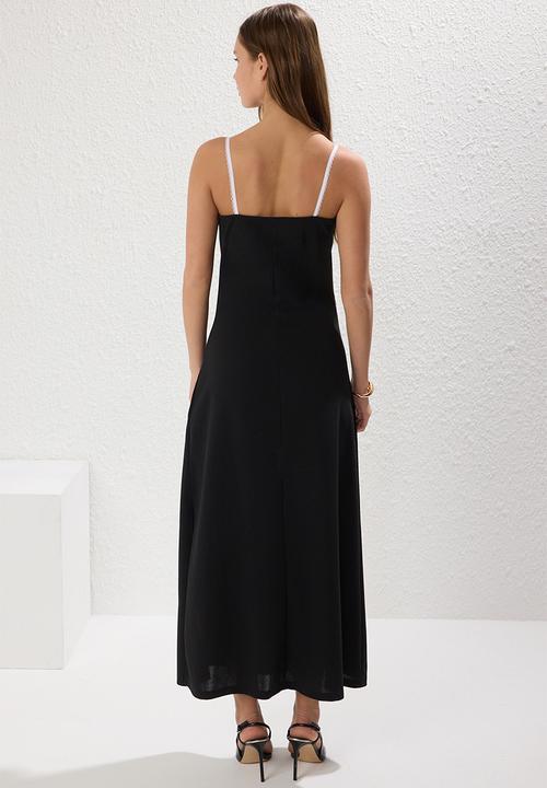 Trendyol - Colour Block Maxi Knit Dress with Accessory Detail - Black