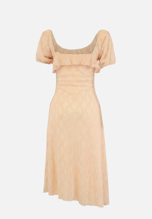 Trendyol - Limited Edition Bodycon Lace Dress with Balloon Sleeves - Powder