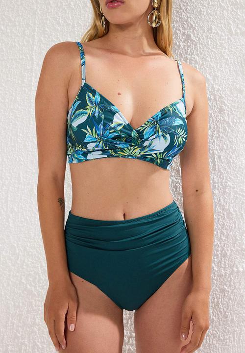 Trendyol - Floral pattern bikini set - green–multicolor