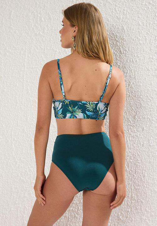 Trendyol - Floral pattern bikini set - green–multicolor