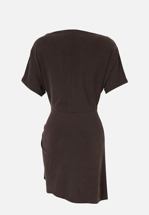 Trendyol - Premium Lyocell Bell-Shaped Mini Knit Dress with Accessory Detail - Dark Brown