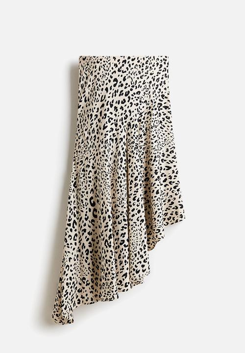 H&M - Asymmetric Viscose Skirt - cream/leopard print - 1337639002