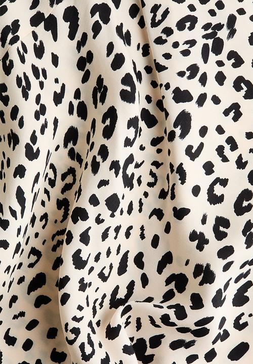 H&M - Asymmetric Viscose Skirt - cream/leopard print - 1337639002