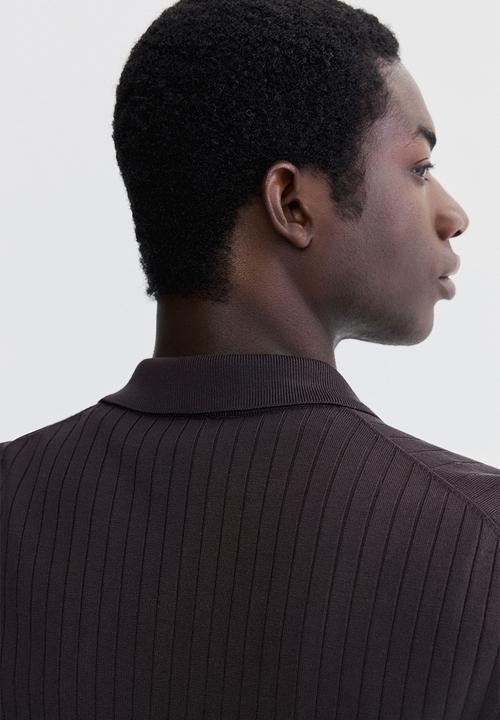 H&M - Regular fit rib-knit shirt - dark brown