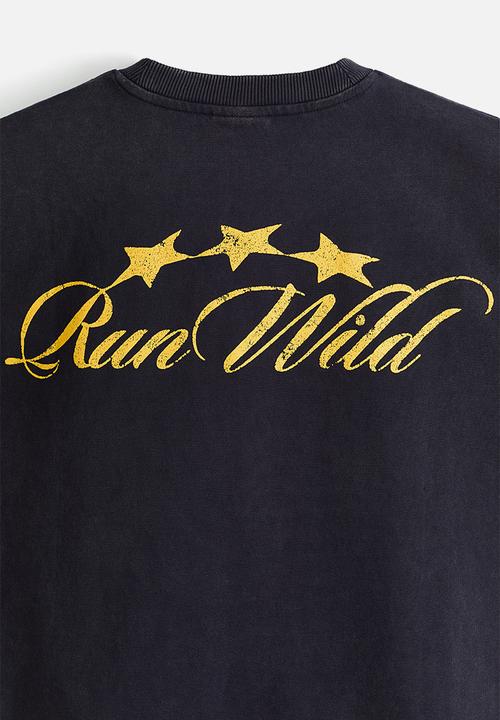 H&M - Oversized fit boxy-style t-shirt - dark blue/run wild