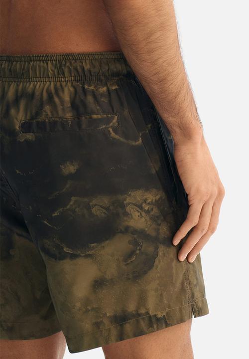 H&M - Swim shorts - khaki green/tie-dye