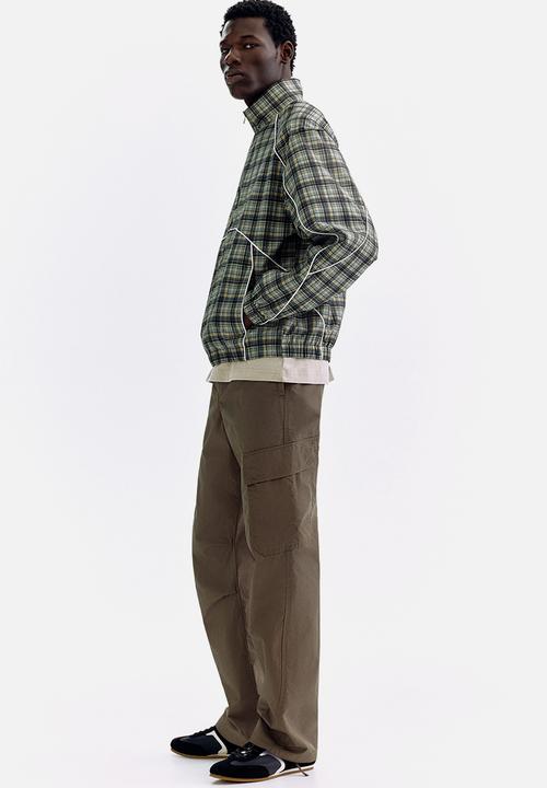H&M - Regular fit cargo trousers - taupe