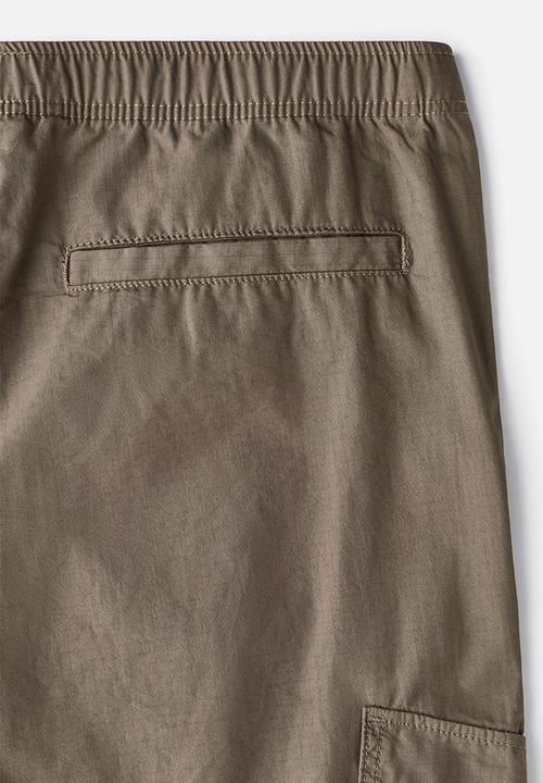 H&M - Regular fit cargo trousers - taupe