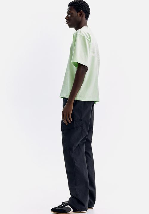 H&M - Regular fit cargo trousers - black