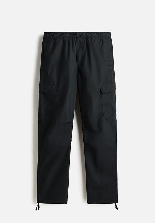 H&M - Regular fit cargo trousers - black