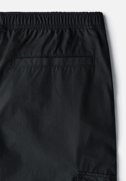 H&M - Regular fit cargo trousers - black