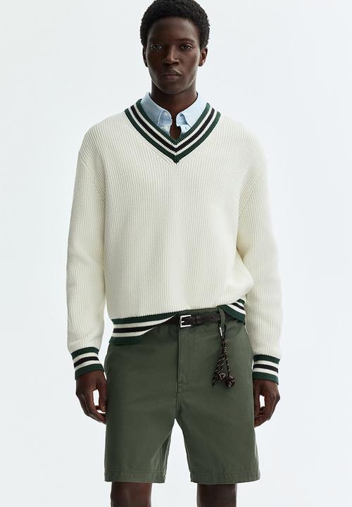 H&M - Relaxed fit chino shorts - khaki green
