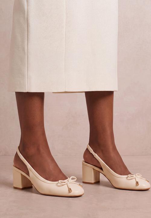 Forever New - Camryn block heel ballet shoe - ivory