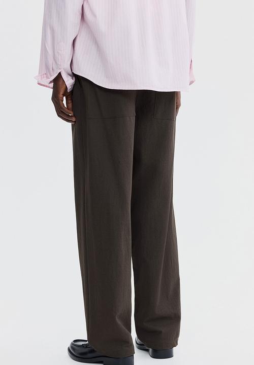 H&M - Regular fit cotton-blend trousers - dark brown