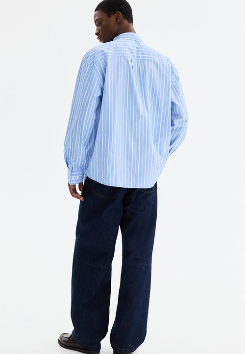 H&M - Relaxed fit poplin shirt - light blue/striped