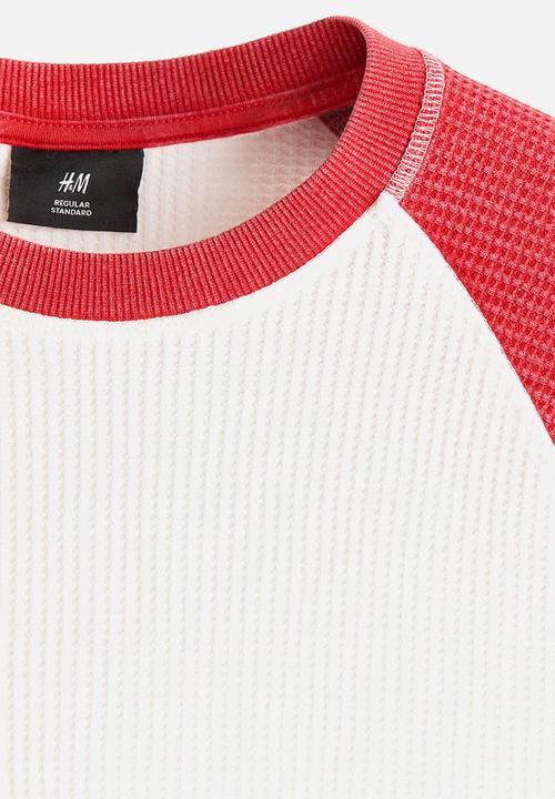 H&M - Regular fit waffled jersey top - red/colour block