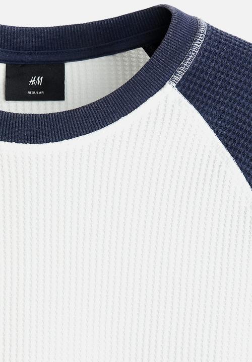 H&M - Regular fit waffled jersey top - dark blue/colour block