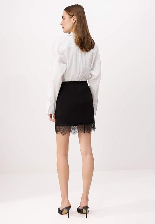 Trendyol - Lace Detail A-Line Mini Knit Skirt - Black