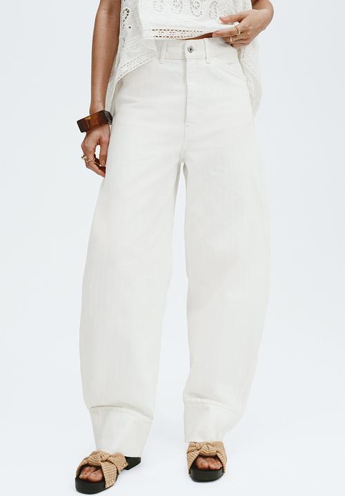 H&M - Barrel leg regular waist jeans - cream