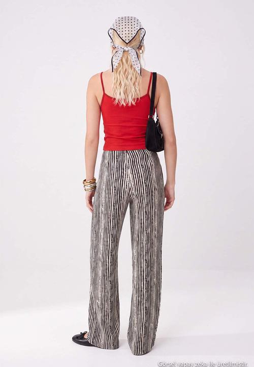 Trendyol - Patterned Viscose Relaxed-Fit Trousers - Black-Multicolour