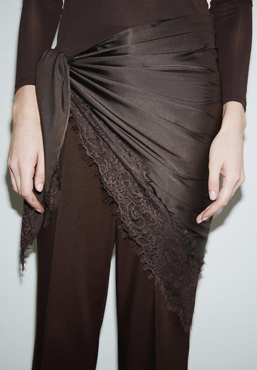 H&M - Lace-trimmed triangle scarf - dark brown