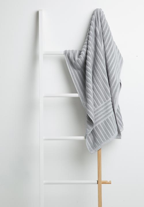 Sixth Floor - Lines bath towel